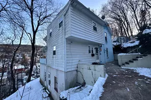 324 N 7th St, Pottsville, PA 17901 - Photo 4