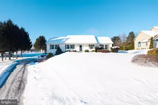 12 Sajer Rd, Pottsville, PA 17901 - Photo 2