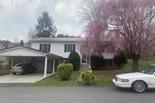 548 Willow, Pottsville, PA 17901 - Photo 2