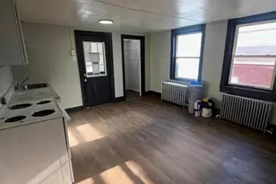 758 W Walnut St, Pottsville, PA 17901 - Photo 4