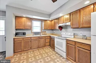 134 Pennsylvania Ave, Schuylkill Haven, PA 17972 - Photo 8