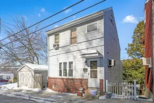 239 W Savory St, Pottsville, PA 17901 - Photo 1