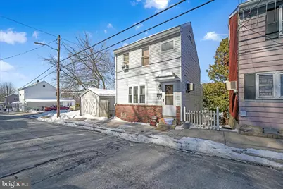 239 W Savory Street, Pottsville, PA 17901 - Photo 2