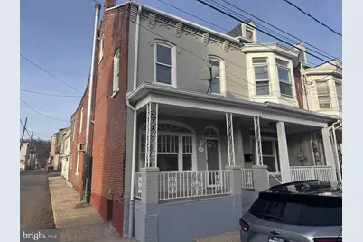 25 E Oak Street, Shenandoah, PA 17976 - Photo 2