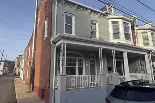 25 E Oak St, Shenandoah, PA 17976 - Photo 2