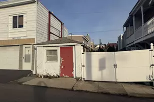 25 E Oak St, Shenandoah, PA 17976 - Photo 20