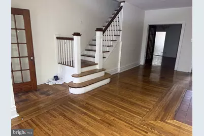 27 E Oak Street, Shenandoah, PA 17976 - Photo 2