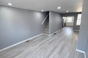 741 E Norwegian St, Pottsville, PA 17901 - Photo 2