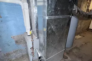 741 E Norwegian St, Pottsville, PA 17901 - Photo 14