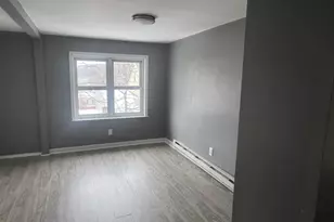 15 S White St, Shenandoah, PA 17976 - Photo 8