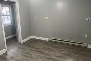 11 S White St, Shenandoah, PA 17976 - Photo 4