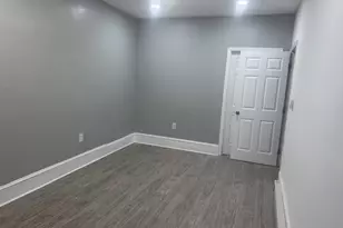 11 S White St, Shenandoah, PA 17976 - Photo 6