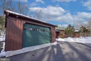 371 Green Tree Dr, Auburn, PA 17922 - Photo 6