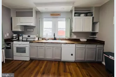 111 Pottsville Street, Cressona, PA 17929 - Photo 2