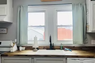 111 Pottsville St, Cressona, PA 17929 - Photo 6