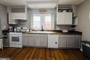 111 Pottsville St, Cressona, PA 17929 - Photo 2