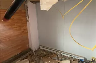 227 N Chestnut St, Shenandoah, PA 17976 - Photo 8