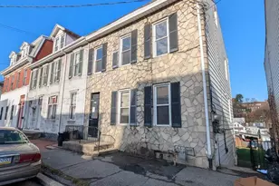 1614 W Market St, Pottsville, PA 17901 - Photo 1