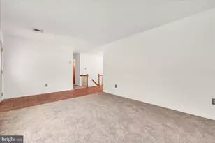 2137 S Woodglen Rd, Pottsville, PA 17901 - Photo 8