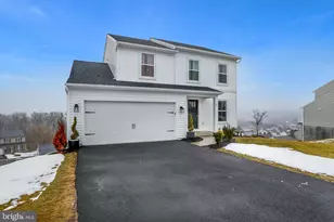 3 Hillside Vista Dr, Pine Grove, PA 17963 - Photo 4