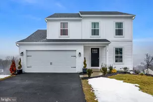 3 Hillside Vista Dr, Pine Grove, PA 17963 - Photo 2