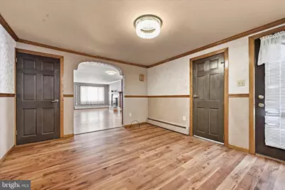 409 Roosevelt Drive, Mahanoy City, PA 17948 - Photo 10