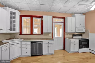 157 N Tulpehocken St, Pine Grove, PA 17963 - Photo 6