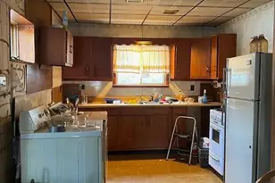 435 Hotel St, Pottsville, PA 17901 - Photo 4