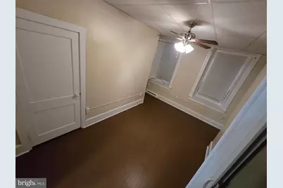 614 Mahantongo Street, Pottsville, PA 17901 - Photo 2