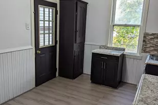 327 W Race St, Pottsville, PA 17901 - Photo 8