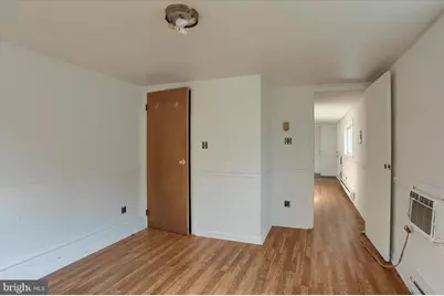 145 Chamberlaine Avenue, Pottsville, PA 17901 - Photo 4