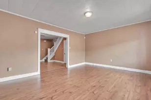 241 Peacock St, Pottsville, PA 17901 - Photo 4