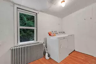 241 Peacock St, Pottsville, PA 17901 - Photo 20