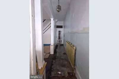 217 W Cherry Street, Shenandoah, PA 17976 - Photo 2