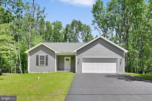 1799 Crazy Horse Dr, Auburn, PA 17922 - Photo 2
