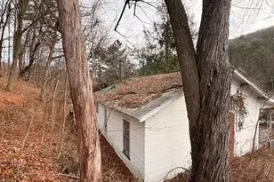 23 N Lake Dr, Pottsville, PA 17901 - Photo 6