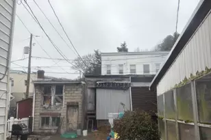 807 Market St, Ashland, PA 17921 - Photo 2