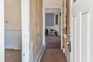 19 Market St, Tamaqua, PA 18252 - Photo 2