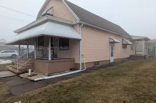 25 James St, McAdoo, PA 18237 - Photo 2