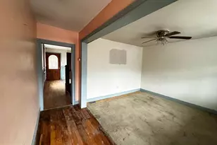 415 Peacock St, Pottsville, PA 17901 - Photo 4