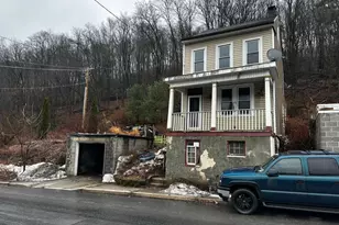 415 Peacock St, Pottsville, PA 17901 - Photo 1