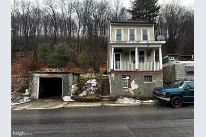 415 Peacock Street, Pottsville, PA 17901 - Photo 2
