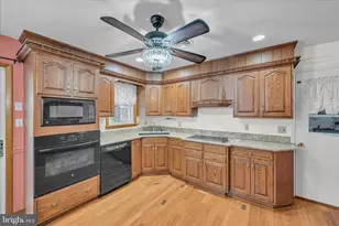 123 W Line St, Tremont, PA 17981 - Photo 10