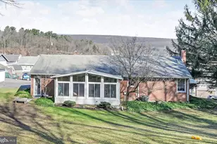 123 W Line St, Tremont, PA 17981 - Photo 28