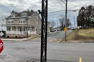 337 W Pine St, Frackville, PA 17931 - Photo 28