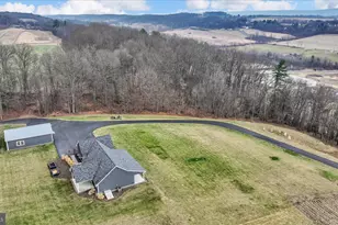 643 Deturksville Rd, Pine Grove, PA 17963 - Photo 10