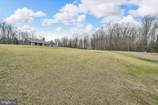 643 Deturksville Rd, Pine Grove, PA 17963 - Photo 18