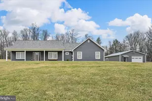 643 Deturksville Rd, Pine Grove, PA 17963 - Photo 4
