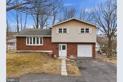 523 W Laurel Street, Frackville, PA 17931 - Photo 1