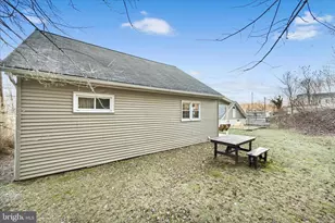 412 E Bacon St, Pottsville, PA 17901 - Photo 24